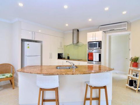 Walk To The Ocean In Five Minutes - Accommodation Yamba 3