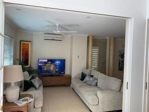 Walk To The Ocean In Five Minutes - Accommodation Yamba 5