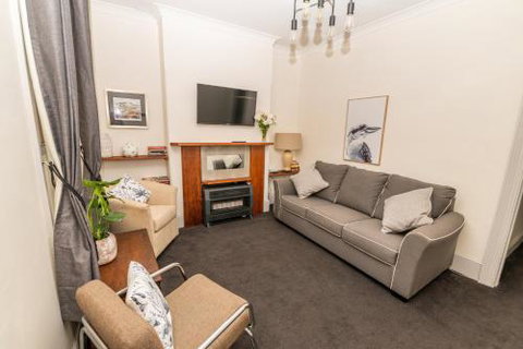 Edward Cottage ?Heritage Central Comfortable. - Accommodation Yamba 4