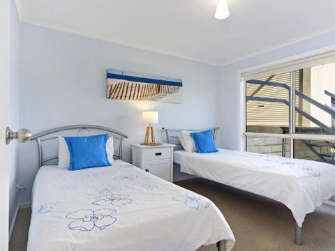 VALLEY VIEWS 10 Valley Heights Drive - Accommodation Yamba 5