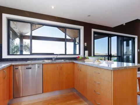 Venabu On Garuwa 20 Garuwa Street Spectacular House With Fabulous Views - Accommodation Yamba 5