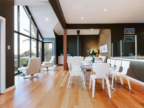 Venabu On Garuwa 20 Garuwa Street Spectacular House With Fabulous Views - Accommodation Yamba 6