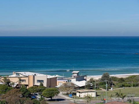 Venabu On Garuwa 20 Garuwa Street Spectacular House With Fabulous Views - Accommodation Yamba 2