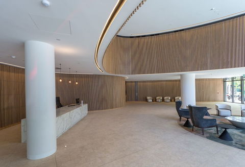 SCARLETT The Heart Of The Docklands + Pool + Gym + Car - Accommodation Yamba 3