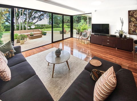 BELLEVUE GARDEN OASIS-hosted By L'Abode - Accommodation Yamba 3