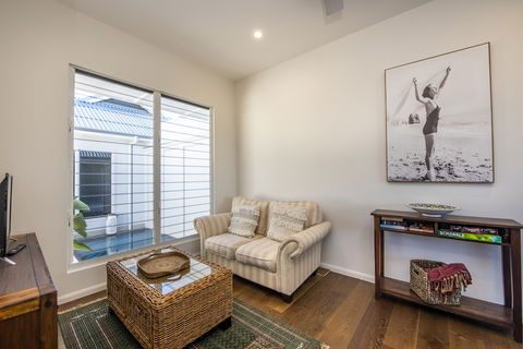 Reflections Villa 1 - Accommodation Yamba 4