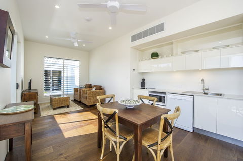 Reflections Villa 1 - Accommodation Yamba 3