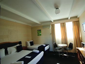 The Lodge Mudgee - Accommodation Yamba 2