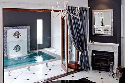 The Castle On Tamborine - Accommodation Yamba 1