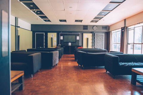 Greenwich Village Accommodation Hostel - Accommodation Yamba 4