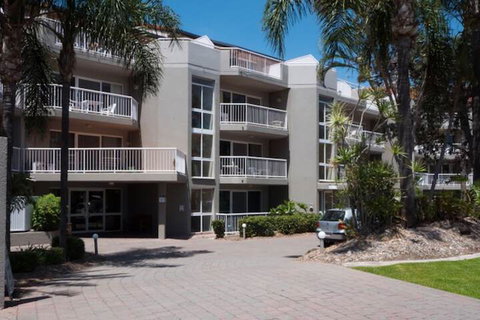 Markham Court - Accommodation Yamba 6