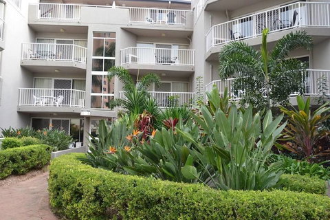 Markham Court - Accommodation Yamba 2