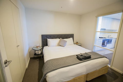 Melbourne Holiday Apartments Flinders Wharf - Accommodation Yamba 6