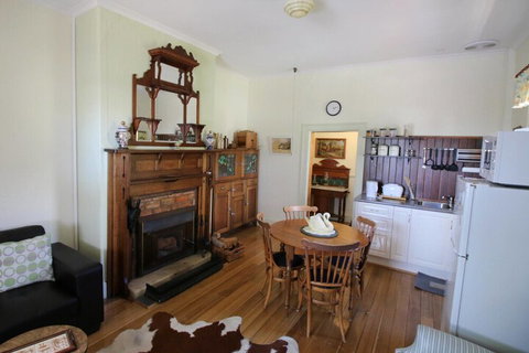 Christopher Halls Colonial Accommodation - Accommodation Yamba 3