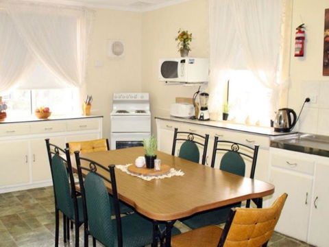 Squatters Cottage - Accommodation Yamba 6