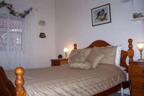 Cottage On Tottenham - Accommodation Yamba 4