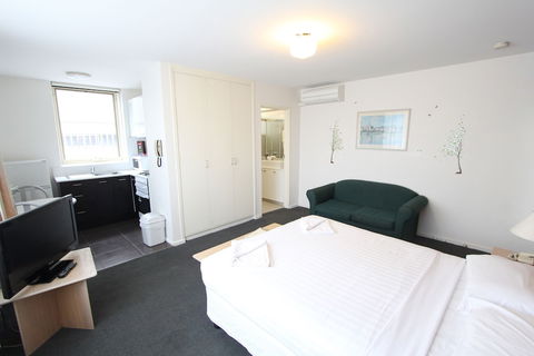 Drummond Apartments Services - Accommodation Yamba 6