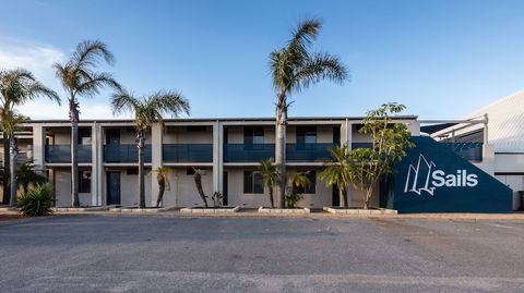 Sails Geraldton Accommodation - Accommodation Yamba 0