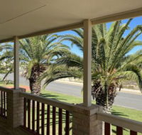 Whispering Palms - Accommodation Yamba