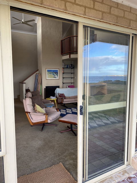 Lands Edge - Accommodation Yamba 0