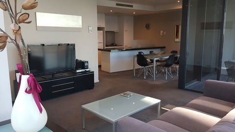 Docklands Style Apartment With 2 Bedroom 1008n - Accommodation Yamba 2