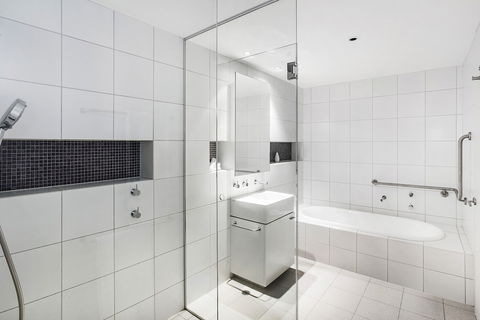 Dreamhost At Dock5 - Accommodation Yamba 2