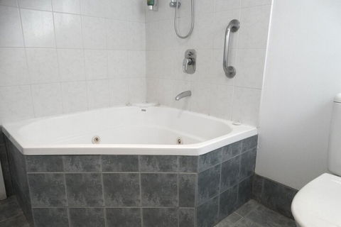 MAS Country Colonial Motor Inn - Accommodation Yamba 6