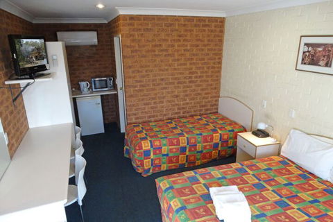 MAS Country Colonial Motor Inn - Accommodation Yamba 3
