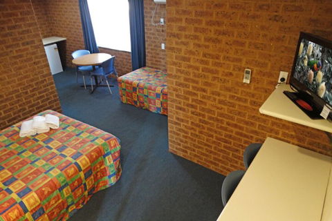 MAS Country Colonial Motor Inn - Accommodation Yamba 1