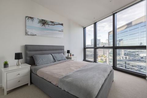 STAY&CO Serviced Apartments Docklands Collins - Accommodation Yamba 4