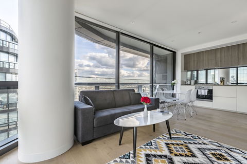 STAY&CO Serviced Apartments Docklands Collins - Accommodation Yamba 5