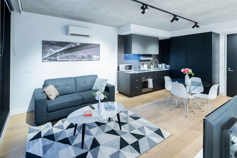 STAY&CO Serviced Apartments Docklands Drive - Accommodation Yamba 5