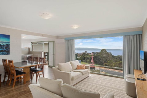 Whalevue Unit 2 - Accommodation Yamba 5