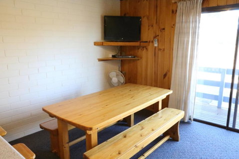 Alpha 8 - Accommodation Yamba 5