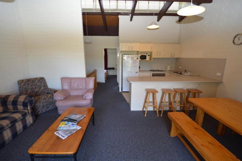Alpha 8 - Accommodation Yamba 4