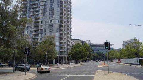 Canberra CBD Metropolitan - Accommodation Yamba 5