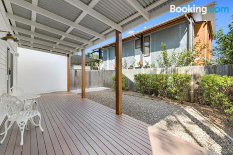 Mudjimba Island Beach House - Accommodation Yamba 5