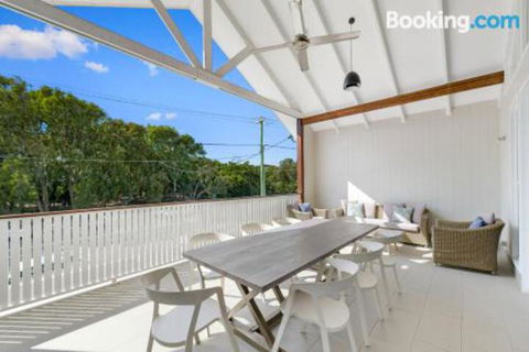 Mudjimba Island Beach House - Accommodation Yamba 6