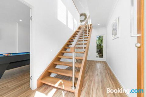 Mudjimba Island Beach House - Accommodation Yamba 2