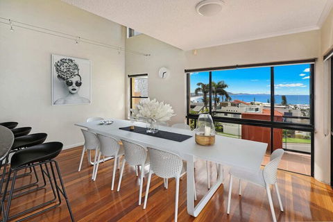 PRTFINO Ultimate Penthouse - Accommodation Yamba 6