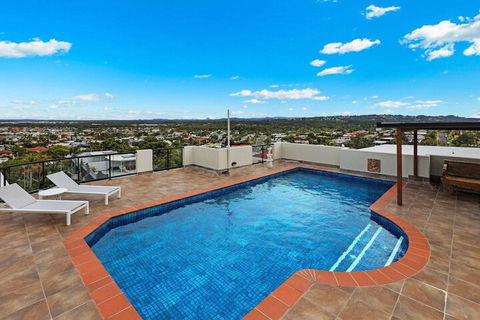 PRTFINO Ultimate Penthouse - Accommodation Yamba 1