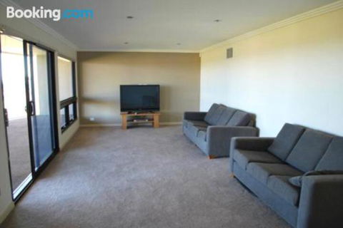 Eagles Nest - Accommodation Yamba 1