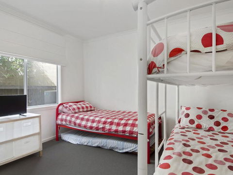 Beach Fun 11 Broadbeach Drive - Accommodation Yamba 6