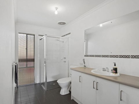 Beach Fun 11 Broadbeach Drive - Accommodation Yamba 5