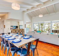 Harlequin Beach House 4pm Check Out Sundays - Accommodation Yamba