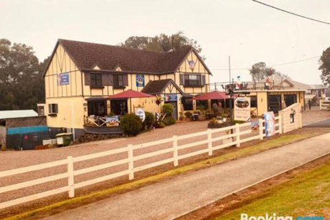 Hilltop Gallery - Accommodation Yamba 2