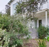 The White House Sandy Point - Accommodation Yamba