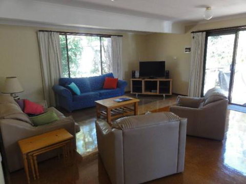 14 Tecoma Avenue Sandy Point - Accommodation Yamba 2