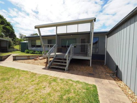 27 Beach Parade Sandy Point - Accommodation Yamba 0