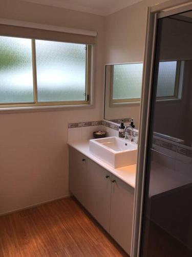 1 Tecoma Avenue Sandy Point - Accommodation Yamba 3